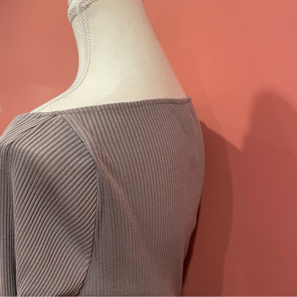 61. Women's Ribbed Long Sleeve Square Neck Top - Picture 5 of 8